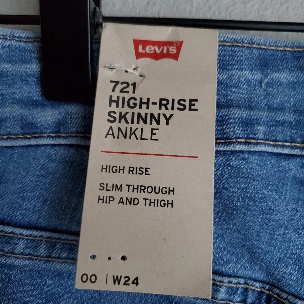 Levi's 721 High Rise Skinny Ankle size 24 NWT